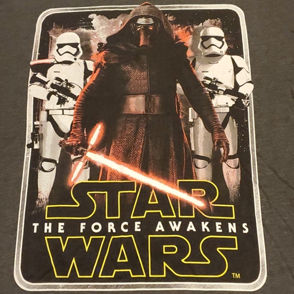 EUC Star Wars The Force Awakens T-shirt - Picture 2 of 5